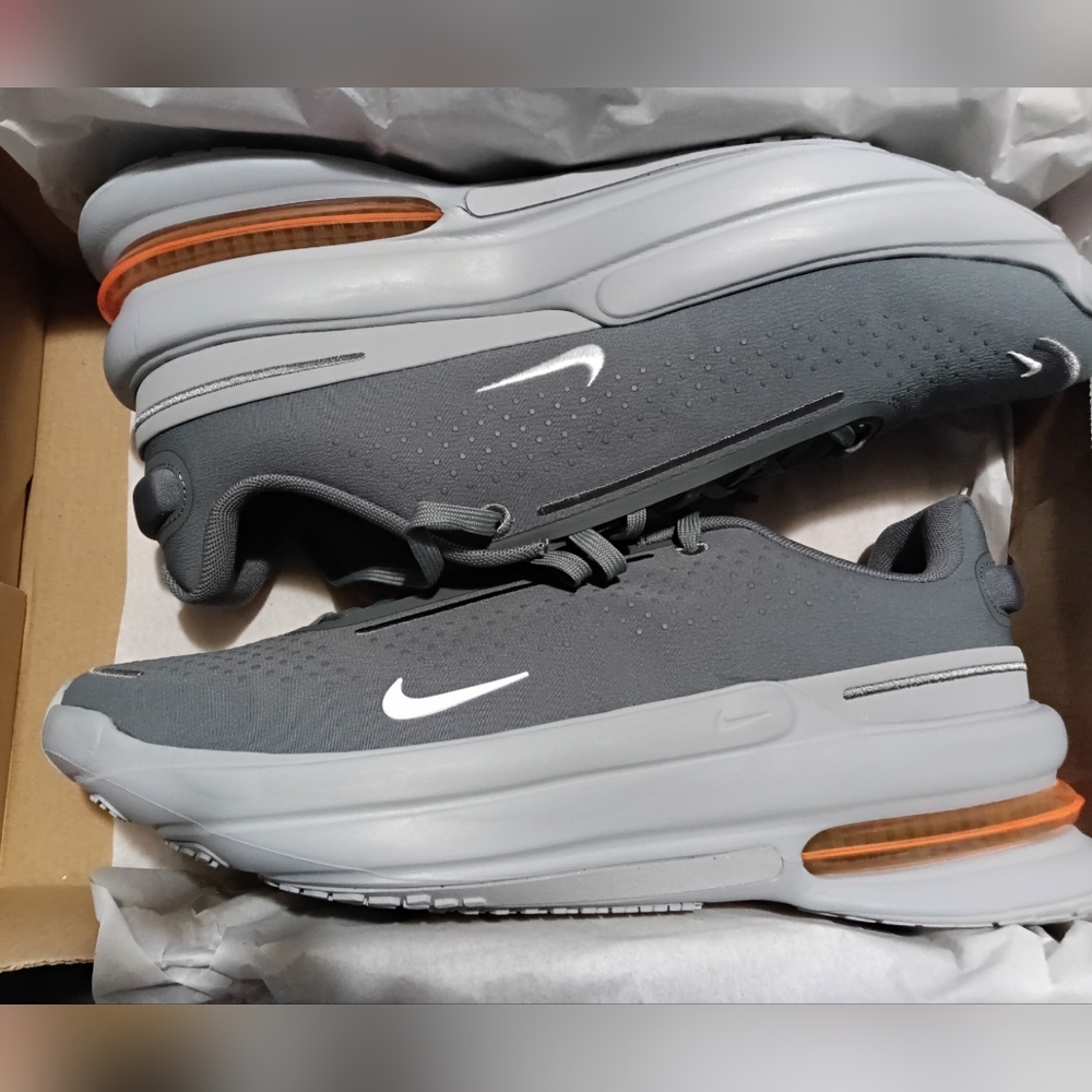 Nike Air Zoom Upturn SC Size 12.5